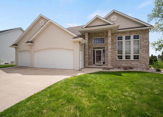 Property at 201 E Clearfield Ln, Appleton, WI 54913, 4 beds, 2.5 baths