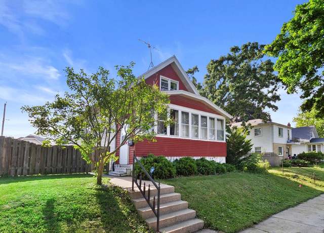 Property at 2147 S 71st St, West Allis, WI 53219, 3 beds, 1.5 baths
