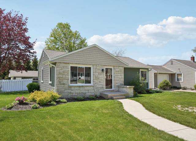 Property at 4305 Glenway St, Wauwatosa, WI 53222, 3 beds, 1 bath
