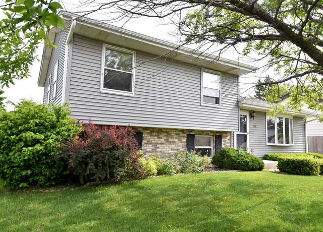 Property at 1724 Edgewood Ave, South Milwaukee, WI 53172, 3 beds, 2 baths