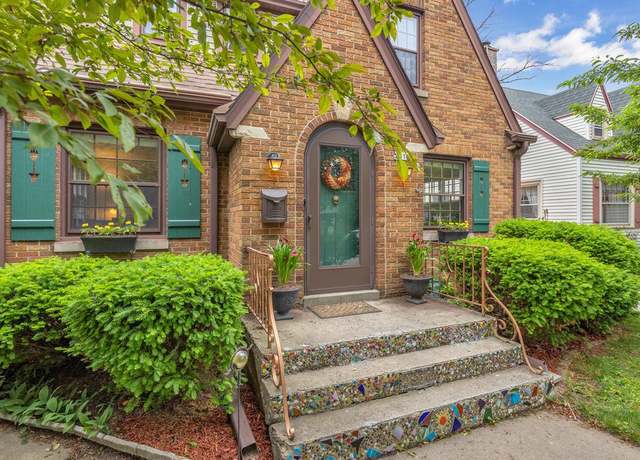 Property at 2914 S 7th St, Sheboygan, WI 53081, 4 beds, 1.5 baths