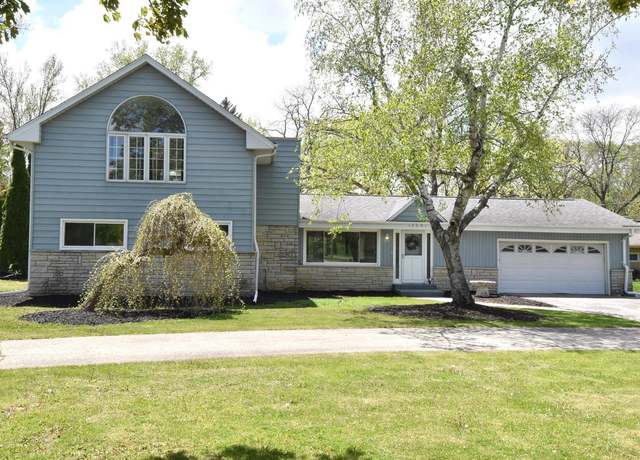 Property at 12001 Parkview Ln, Hales Corners, WI 53130, 3 beds, 3 baths