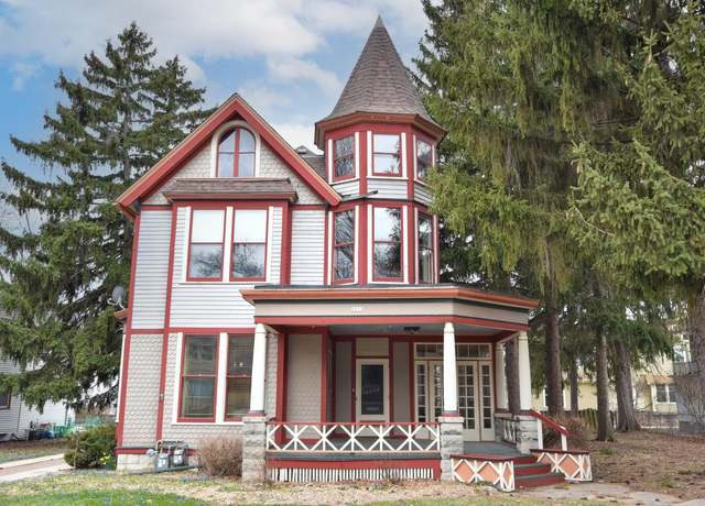 Property at 1171 Glenview Ave, Wauwatosa, WI 53213, 4 beds, 2.5 baths