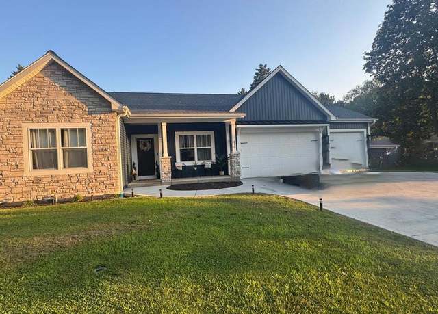 Property at 419 4 Mile Rd, Racine, WI 53402, 3 beds, 2.5 baths