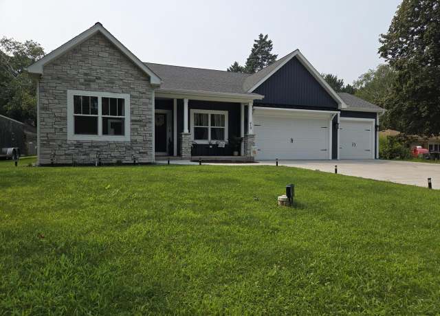 Property at 419 4 Mile Rd, Racine, WI 53402, 3 beds, 2.5 baths