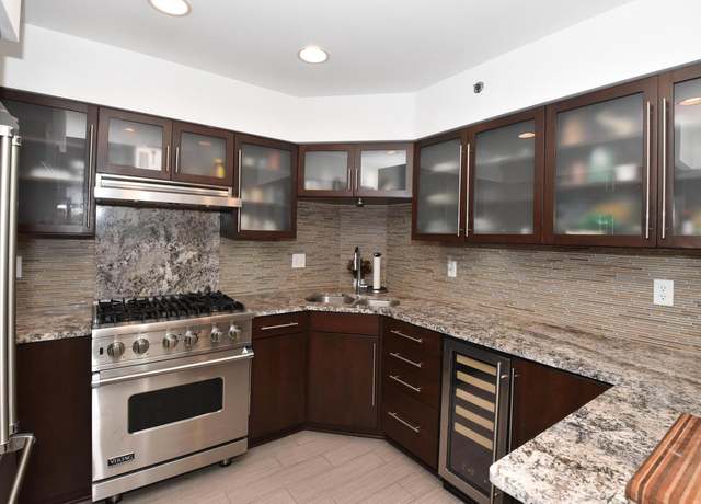 Property at 35 Harborview Dr #314, Racine, WI 53403, 1 bed, 1.5 baths