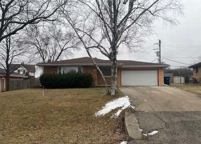 Property at 5319 W Hemlock Rd, Milwaukee, WI 53223, 3 beds, 2 baths