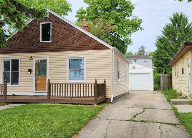 Property at 2432 Summit Ave, Racine, WI 53404, 3 beds, 2 baths