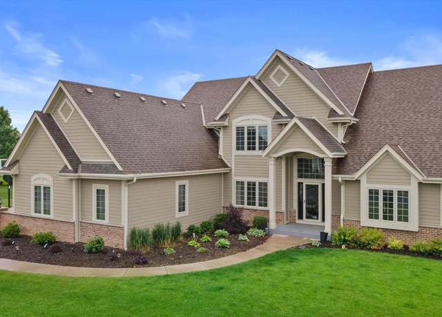 Property at W185N4947 Emerald Hills Dr, Menomonee Falls, WI 53051, 5 beds, 3.5 baths