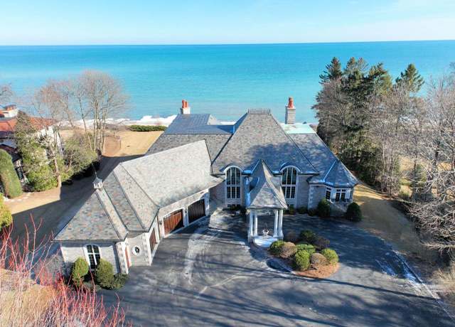 Property at 7818 N Beach Dr, Fox Point, WI 53217, 4 beds, 4 baths