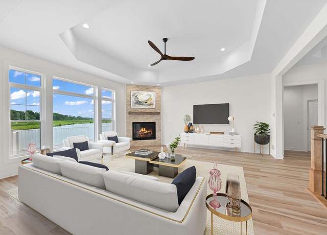 Property at 1618 White Deer Trl, Waukesha, WI 53189, 4 beds, 3.5 baths