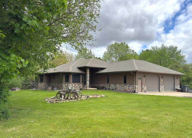Property at W7794 Hackett Rd, Whitewater, WI 53190, 4 beds, 3 baths