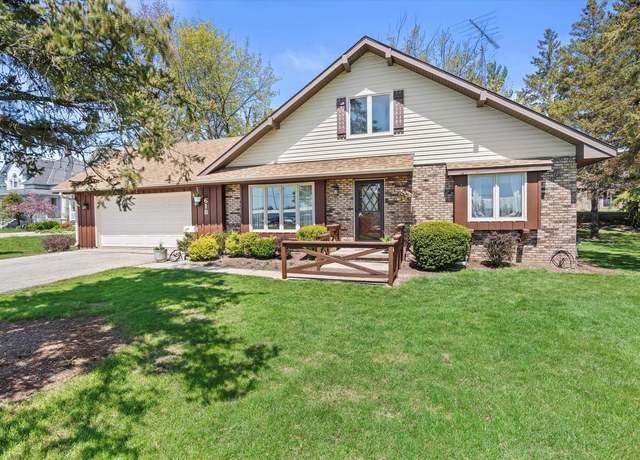 Property at 618 W Main St, Waterford, WI 53185, 3 beds, 2 baths