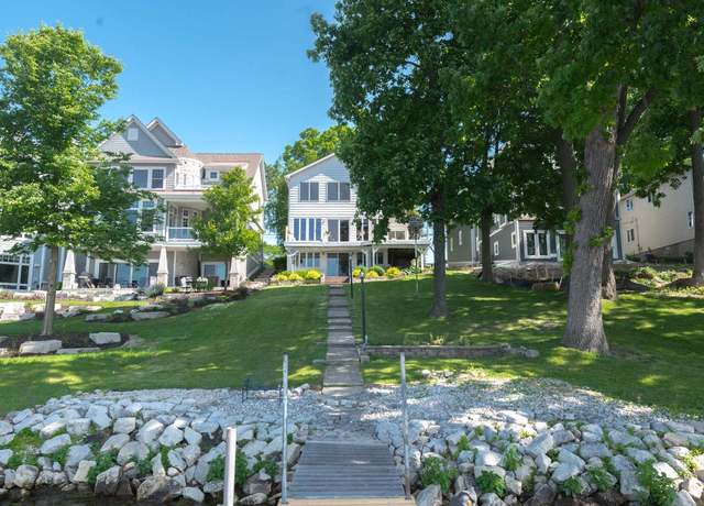 Property at N37W26713 Kopmeier Dr, Pewaukee, WI 53072, 3 beds, 2.5 baths