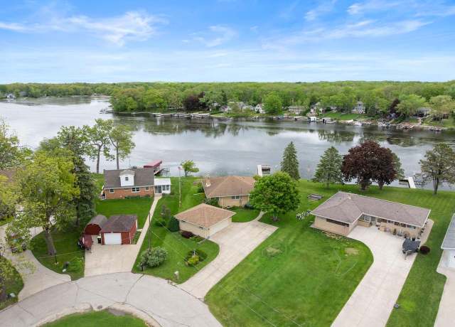 Property at 5743 Island View Ct, Waterford, WI 53185, 4 beds, 2 baths