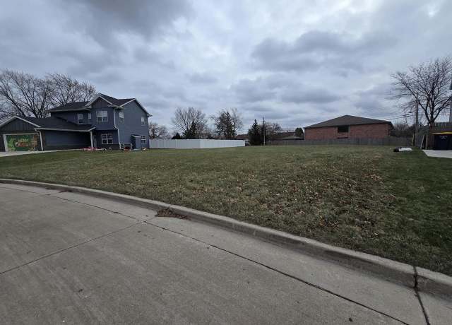 Property at 90 W Stuth Ave, West Allis, WI 53214
