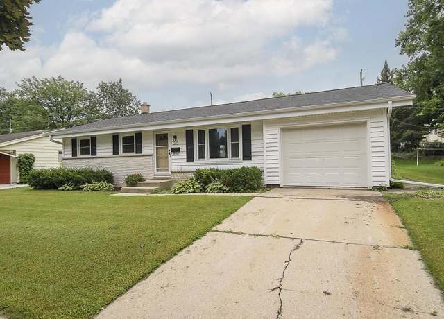 Property at 1245 Alder St, West Bend, WI 53090, 4 beds, 1.5 baths