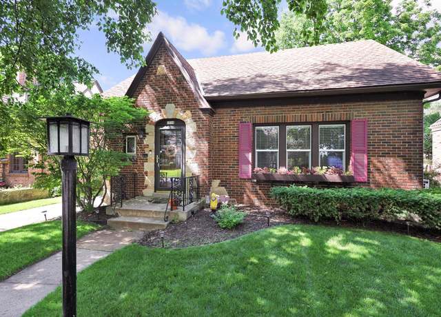 Property at 1518 Torrison Dr, Manitowoc, WI 54220, 4 beds, 2 baths