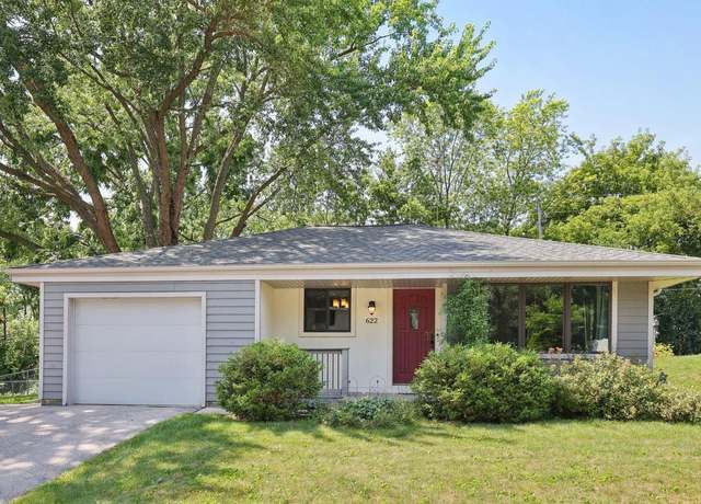 Property at 622 Greenmeadow Dr, Waukesha, WI 53188, 3 beds, 1 bath