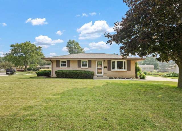 Property at W178N8752 Hope Ln, Menomonee Falls, WI 53051, 3 beds, 1.5 baths