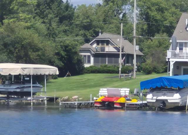 Property at 26044 W Loomis Rd, Wind Lake, WI 53185, 3 beds, 1.5 baths