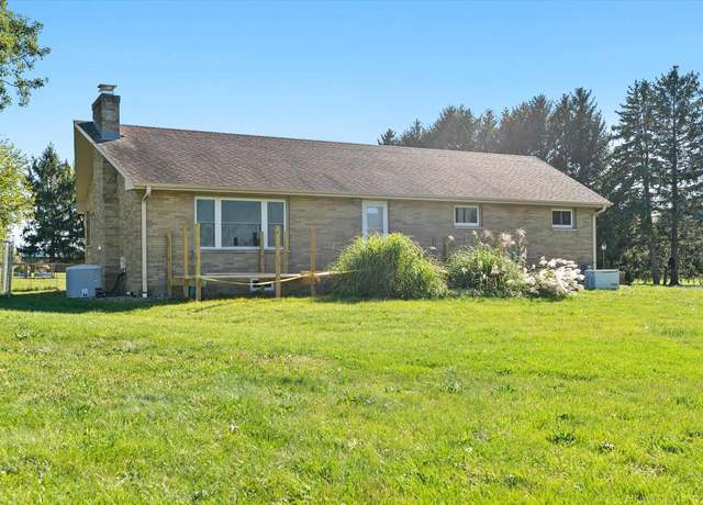Property at 6735 38th St, Kenosha, WI 53144, 3 beds, 2 baths