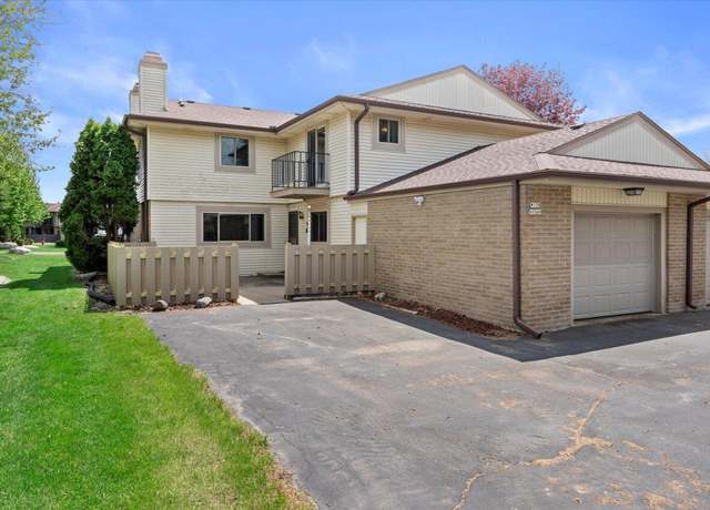 Property at W178N9748 Riversbend Circle West Cir, Germantown, WI 53022, 2 beds, 2.5 baths