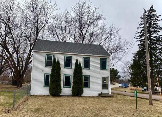 Property at W8223 Main St, Holmen, WI 54636, 3 beds, 1 bath