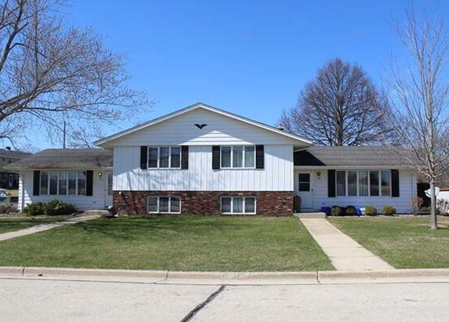 Property at 941 Midwood Dr #943, Burlington, WI 53105, 6 beds, 4 baths