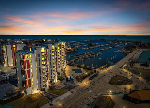 Property at 333 Lake Ave #803, Racine, WI 53403, 3 beds, 3 baths