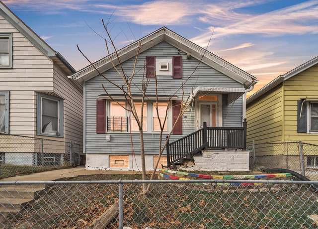 Property at 1111 S 11th St, Milwaukee, WI 53204, 3 beds, 1.5 baths