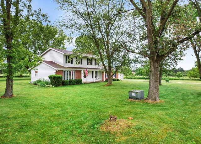 Property at W365N7134 Mcmahon Rd, Oconomowoc, WI 53066, 4 beds, 3 baths