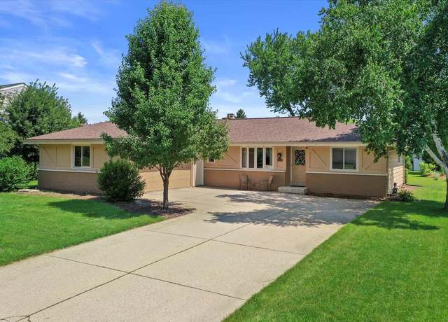 Property at 4440 Rachel Ln, New Berlin, WI 53151, 4 beds, 2 baths