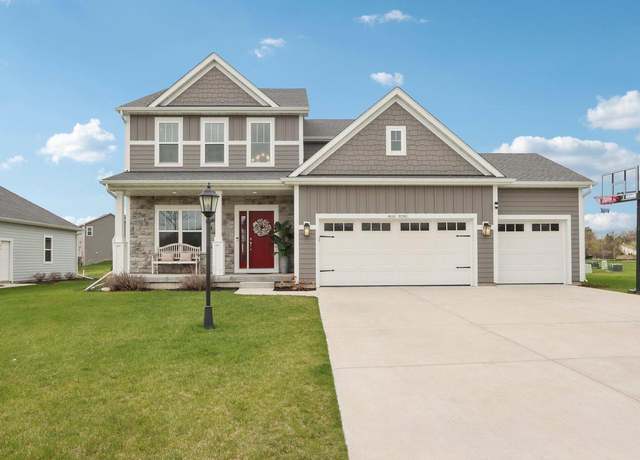 Property at W226N7981 Timberland Dr, Sussex, WI 53089, 4 beds, 2.5 baths