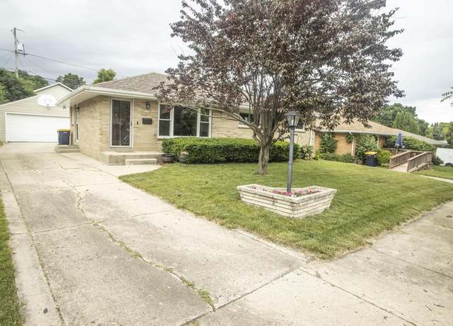 Property at 2563 S 91st St, West Allis, WI 53227, 3 beds, 1.5 baths