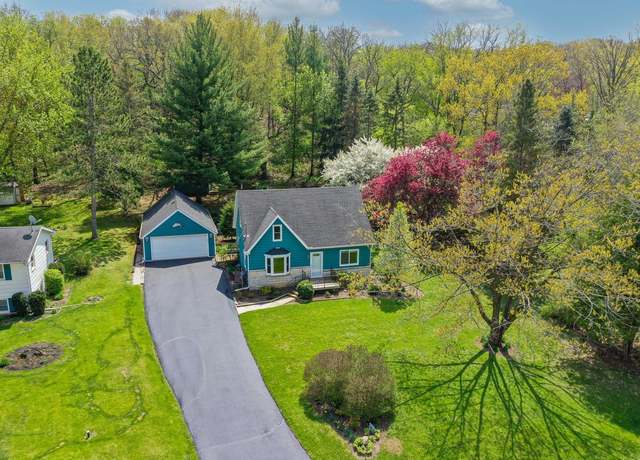 Property at N7008 Oakwood Rd, Whitewater, WI 53190, 3 beds, 1.5 baths