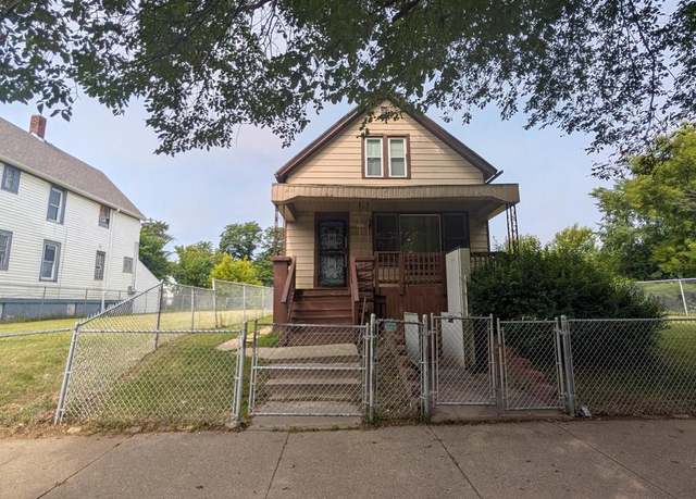 Property at 2635 N 19th St, Milwaukee, WI 53206, 5 beds, 3 baths