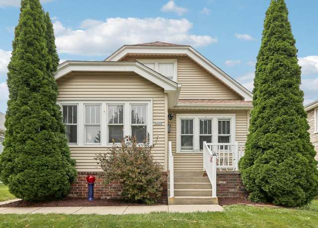 Property at 2225 S 62nd St, West Allis, WI 53219, 4 beds, 1 bath