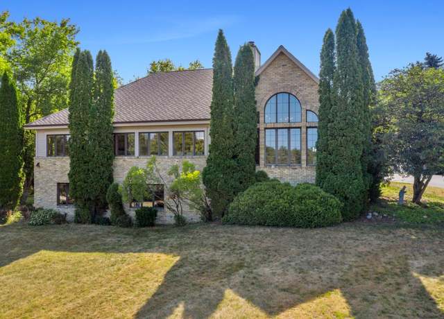 Property at 1168 Wejegi Dr, Hubertus, WI 53033, 5 beds, 2.5 baths