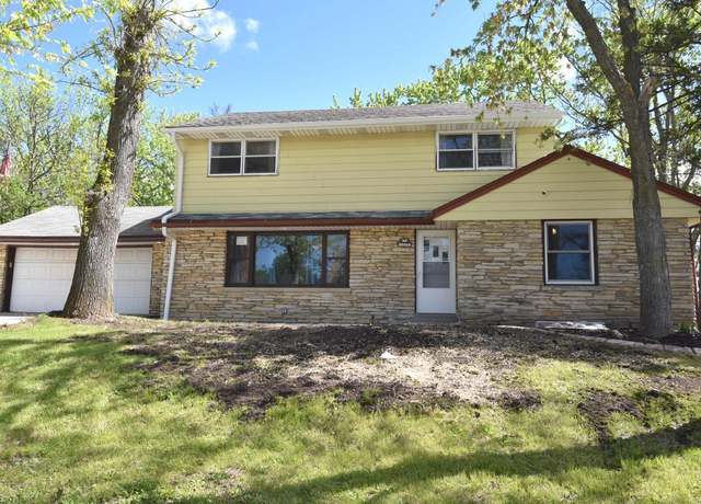 Property at N76W14092 Appleton Ave, Menomonee Falls, WI 53051, 5 beds, 3 baths