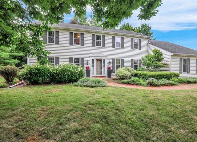 Property at 20455 Tennyson Dr, Brookfield, WI 53045, 4 beds, 2.5 baths