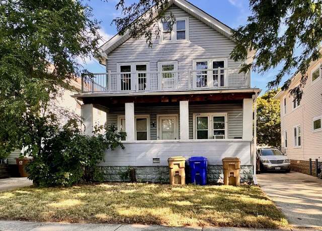Property at 1506 68th St, Kenosha, WI 53143, 4 beds, 2 baths