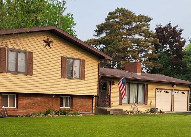 Property at N9407 32nd Dr, Berlin, WI 54923, 4 beds, 1.5 baths