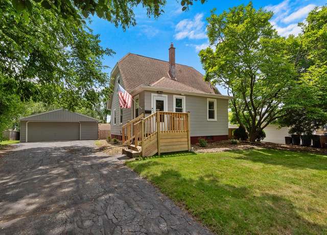 Property at 10037 W Bungalow Pkwy, West Allis, WI 53214, 3 beds, 1 bath