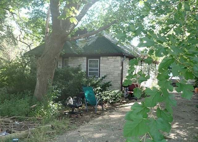 Property at 8600 W Fond Du Lac Ave, Milwaukee, WI 53225, 2 beds, 1 bath