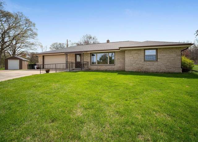 Property at W196S7307 Hillendale Dr, Muskego, WI 53150, 2 beds, 1 bath