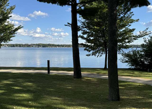 Property at 2400 E Geneva St #1815, Delavan, WI 53115, 1 bed, 1 bath