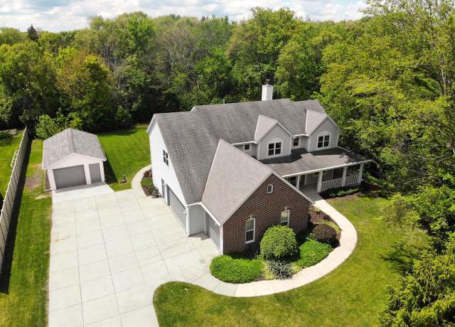 Property at 9575 W St Martins Rd, Franklin, WI 53132, 4 beds, 2.5 baths