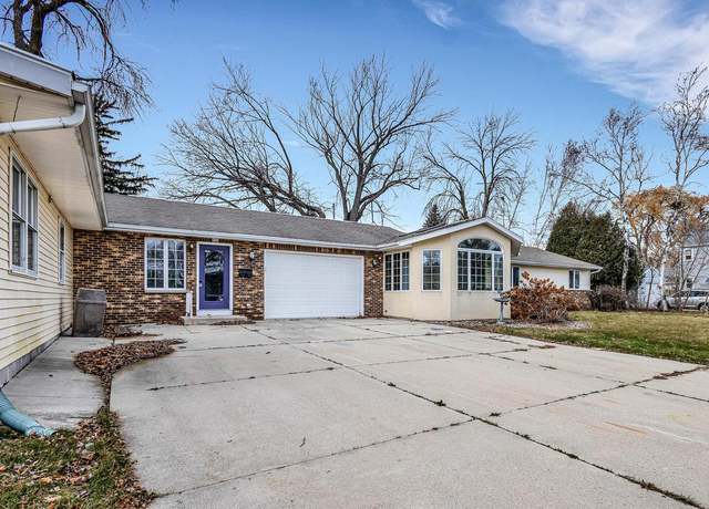 Property at 920 N 26th St, Sheboygan, WI 53081, 15 beds, 8 baths