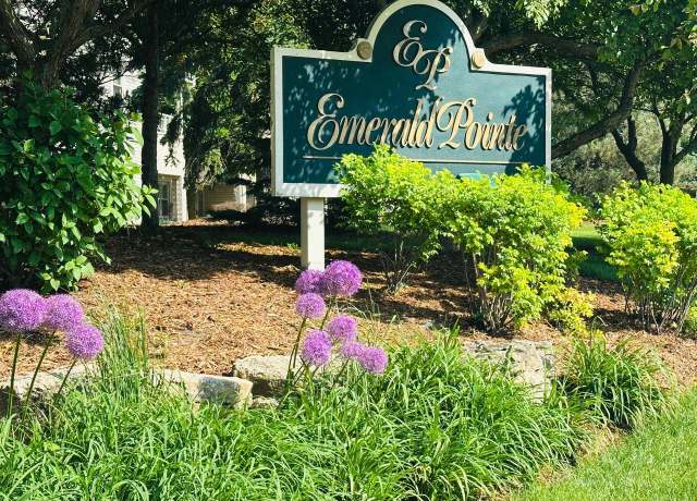 Property at 18740 Emerald Cir Unit D, Brookfield, WI 53045, 2 beds, 2 baths